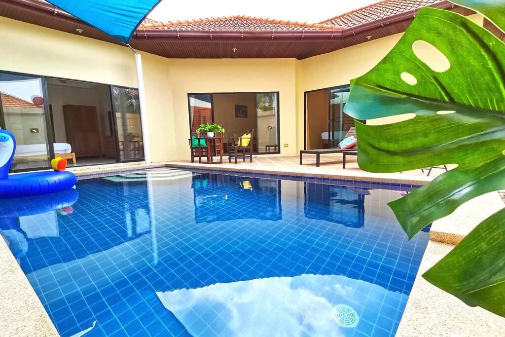 Anb Poolvilla 3Br Walk Private Beach In Pratamnak Pattaya Luaran gambar