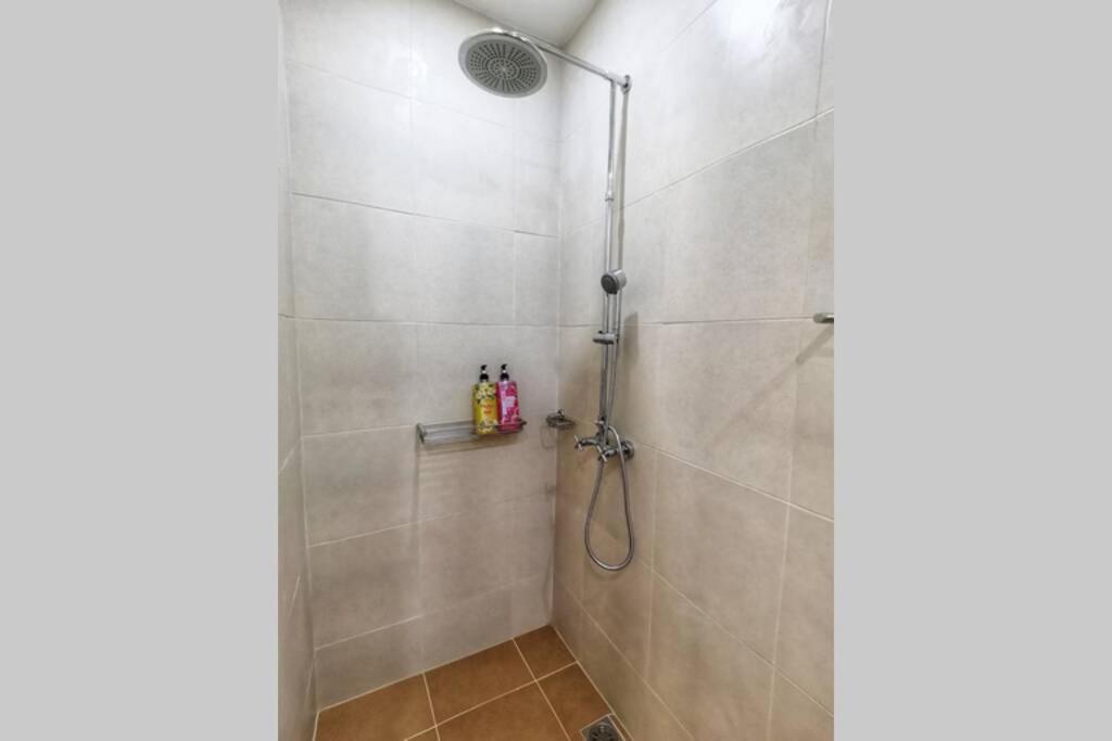 Anb Poolvilla 3Br Walk Private Beach In Pratamnak Pattaya Luaran gambar